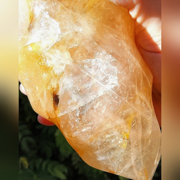 XL Extra Gorgeous Golden Healer Flame - Picture 15 of 17